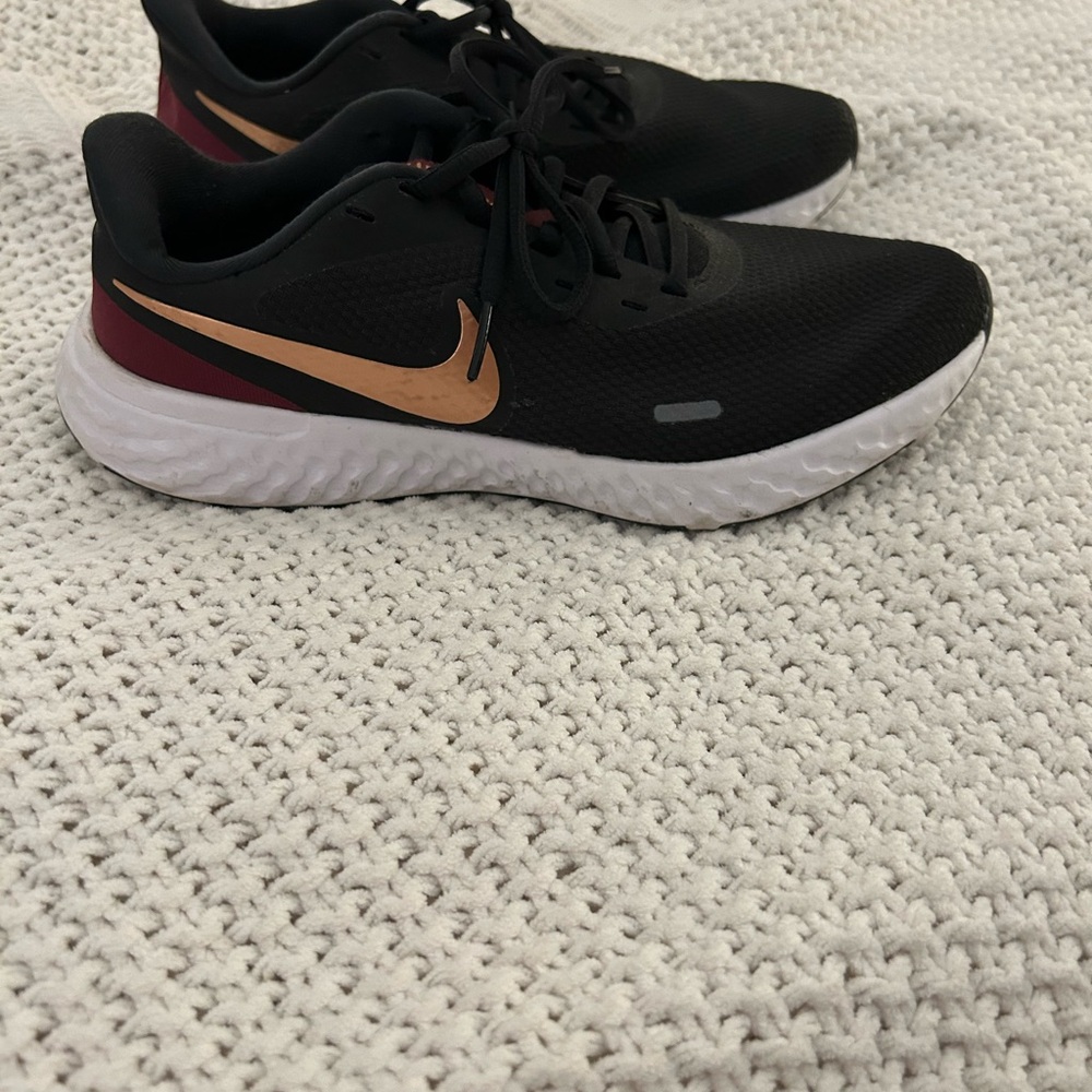 Nike Black and Gold Running Shoes Size Women’s 9